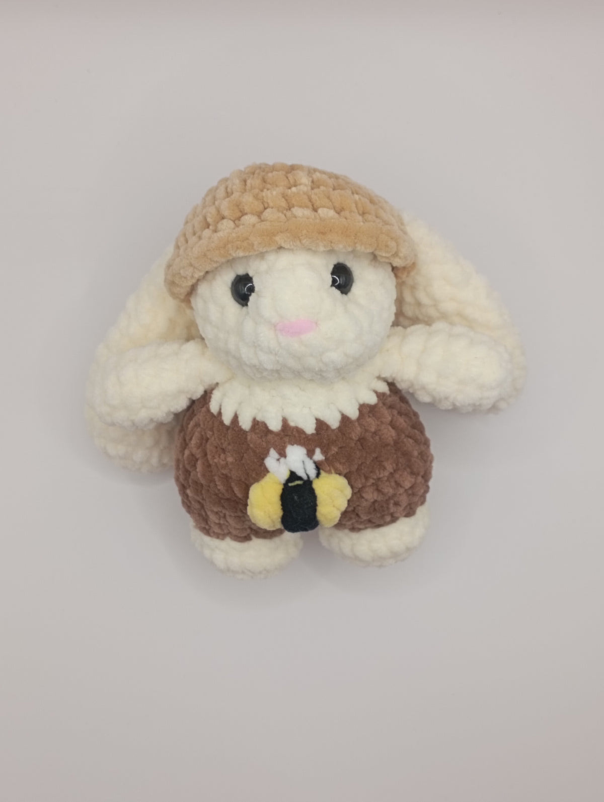 Peluche petit lapin chapeau
