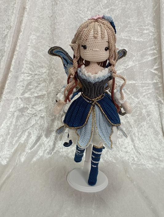 Poupée elfe marquise